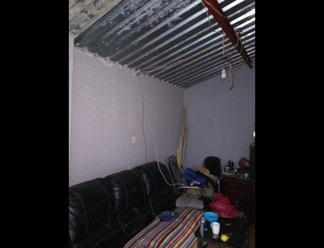 2 BEDROOM HOUSE FOR SALE IN ZONKIZIZWE